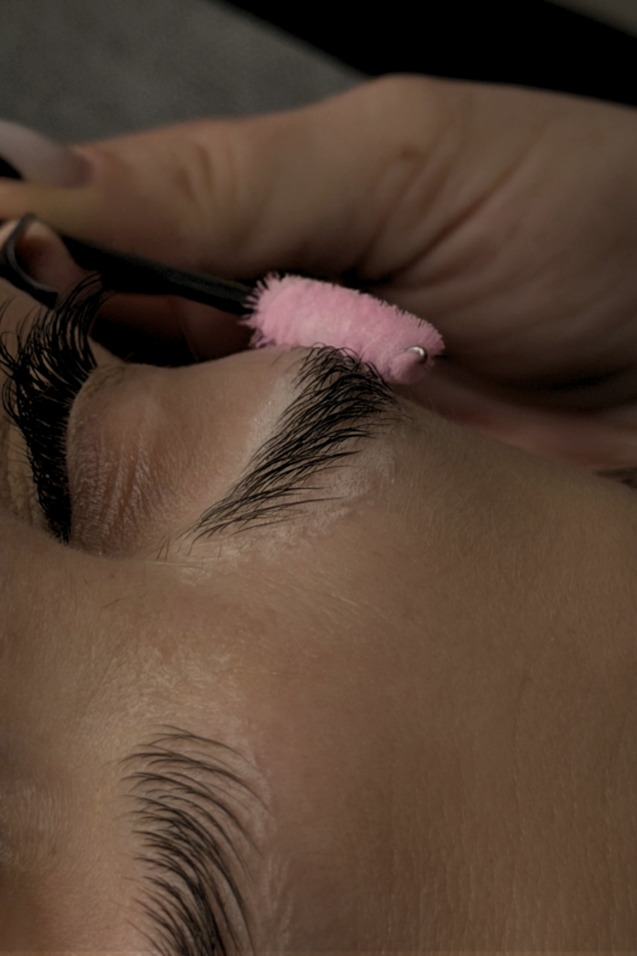 Szkolenia ze stylizacji rzęs i brwi | Damasławek, Wągrowiec, Żnin, Bydgoszcz